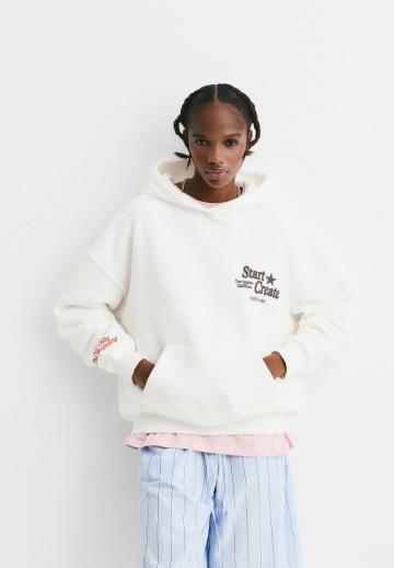 Пуловер с капюшоном