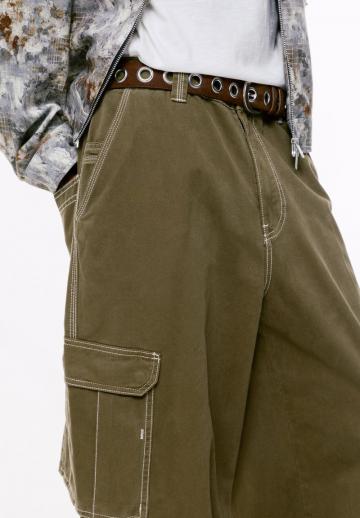Брюки с накладными карманами