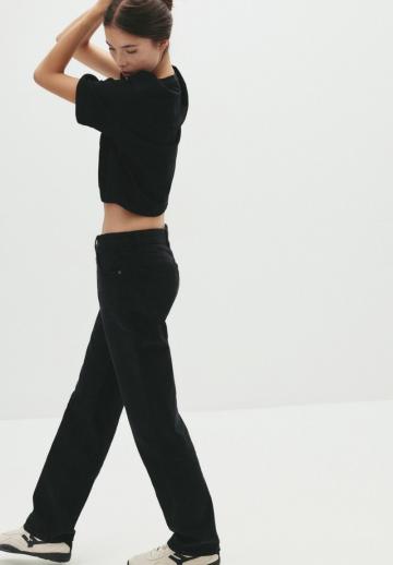 Прямые джинсы