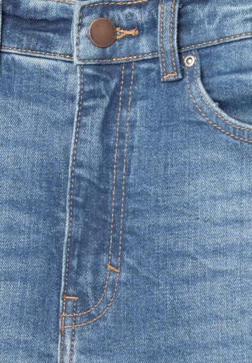 Клешеные джинсы