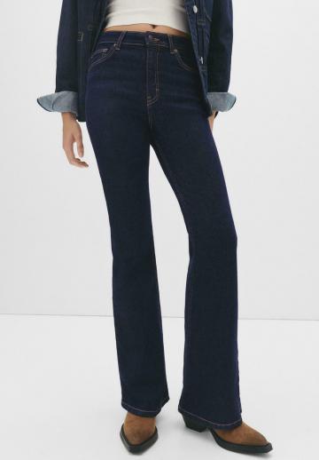 Клешеные джинсы