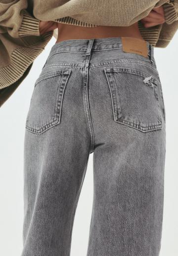 Прямые джинсы