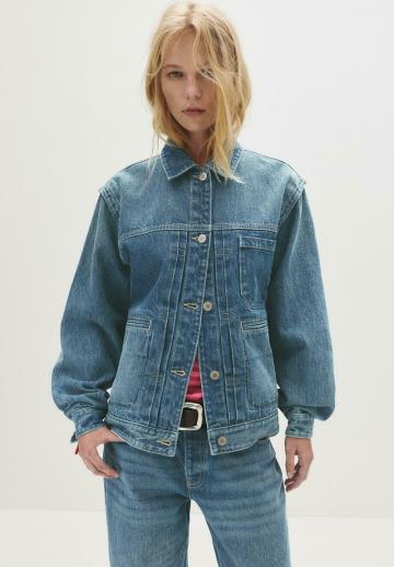 Джинсовая куртка