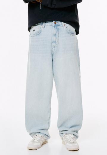 Свободные джинсы