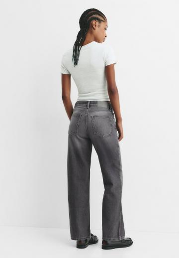Прямые джинсы