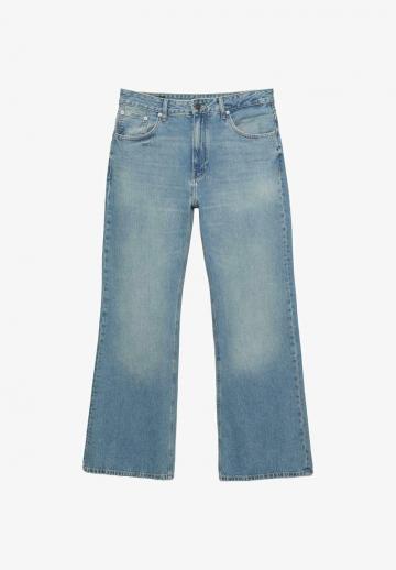 Клешеные джинсы