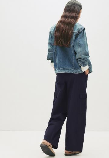 Брюки с накладными карманами