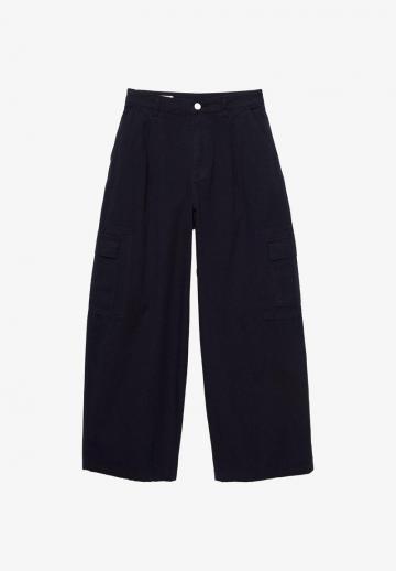 Брюки с накладными карманами