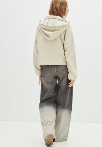 Куртка с накладнымит карманами