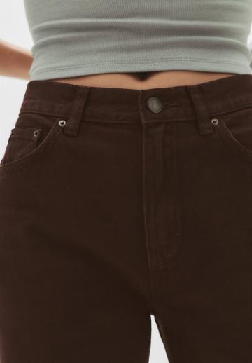 Короткие джинсы