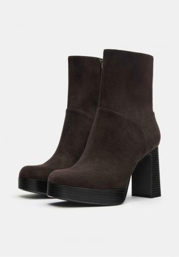 Высокие сапоги