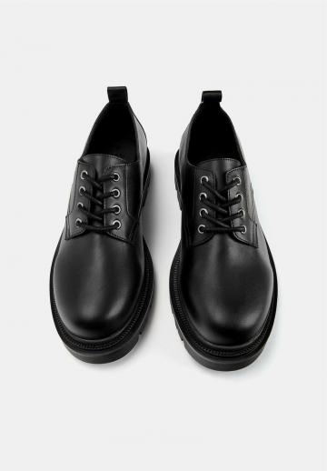 Ботинки на шнуровке