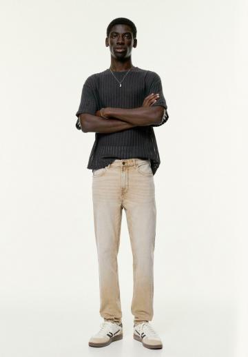 Узкие джинсы