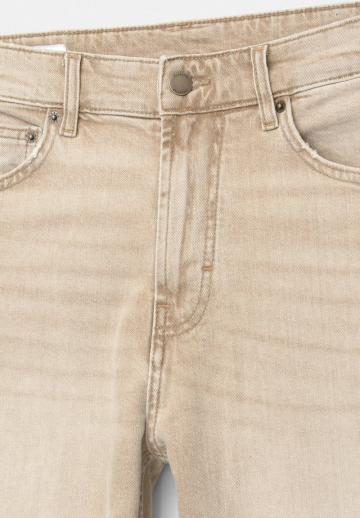 Узкие джинсы