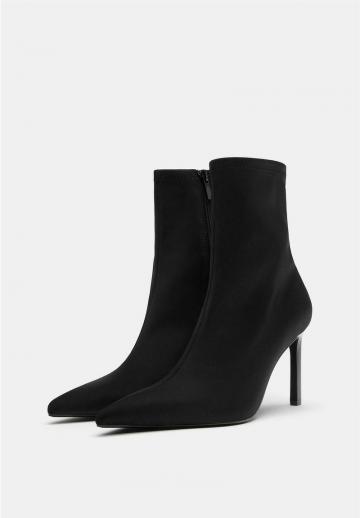 Высокие сапоги