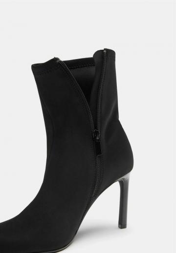 Высокие сапоги