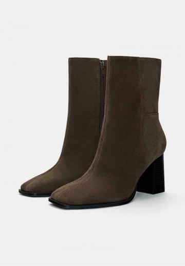 Полусапожки на высоком каблуке