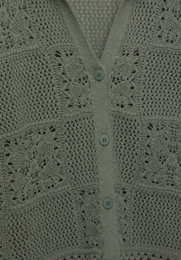 Вязаная кофта