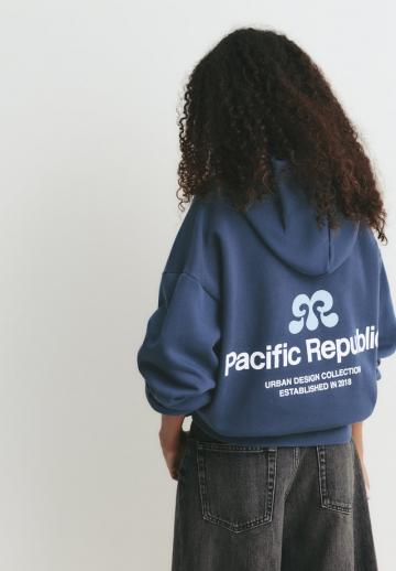 Пуловер с капюшоном