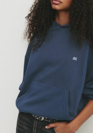 Пуловер с капюшоном