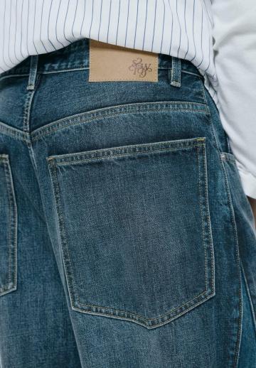 Свободные джинсы