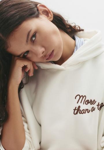 Пуловер с капюшоном