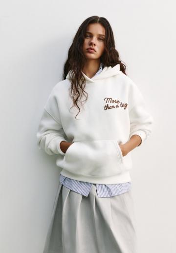 Пуловер с капюшоном