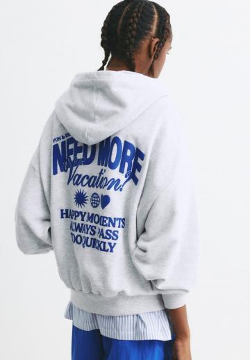 Пуловер с капюшоном