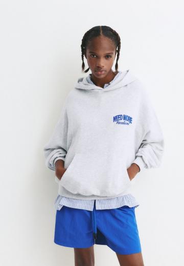 Пуловер с капюшоном