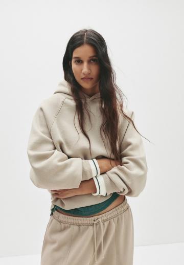 Пуловер с капюшоном