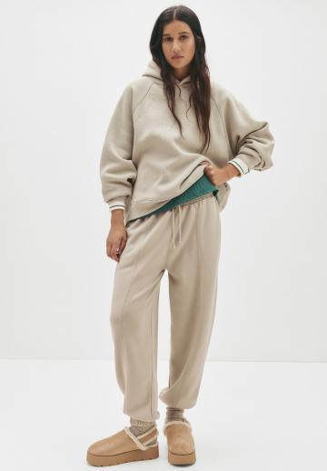 Пуловер с капюшоном