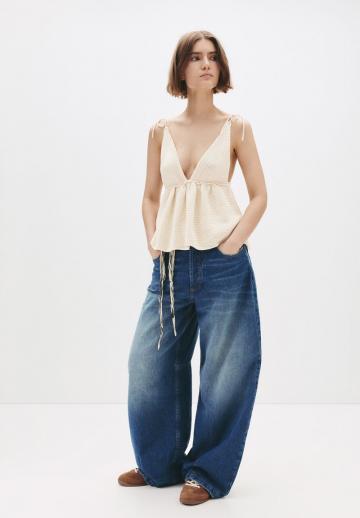 Топ на бретельках