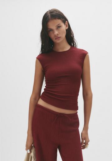 Блузка без рукавов