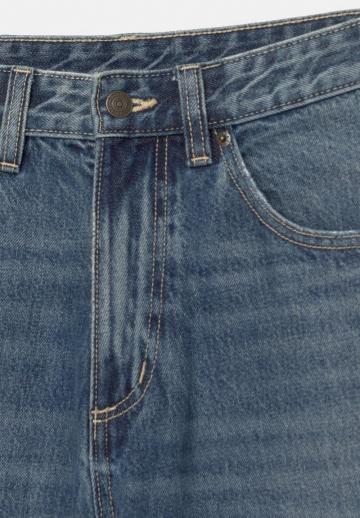 Свободные джинсы