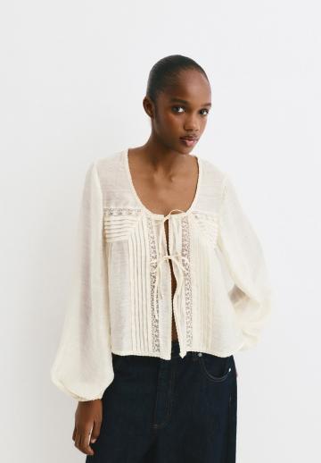 Кружевная блузка