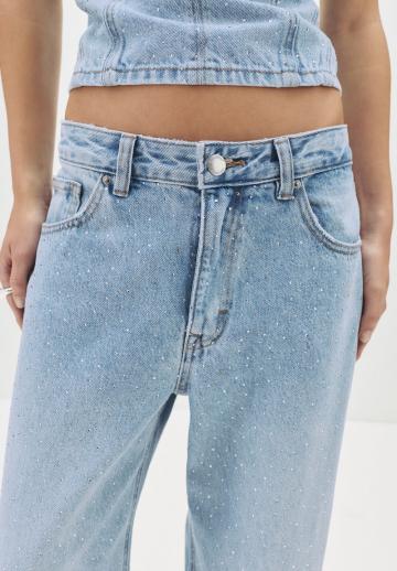 Прямые джинсы