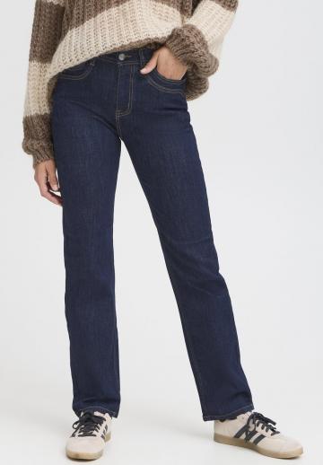 Прямые джинсы