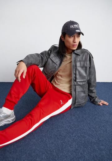 Спортивные штаны