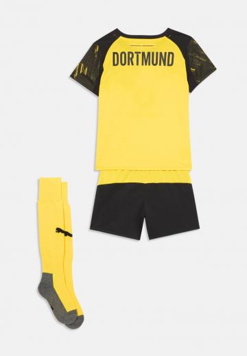 Спортивные шорты