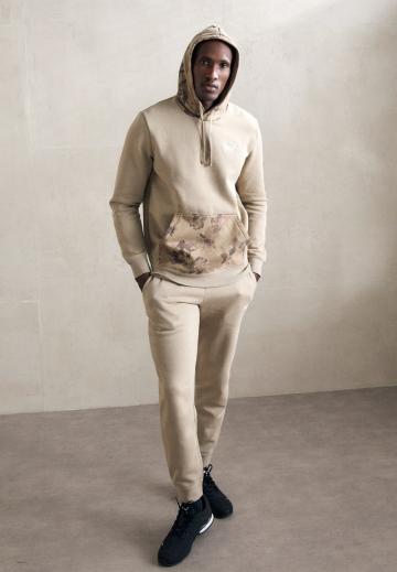 Спортивная кофта