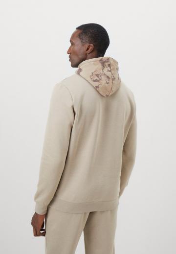 Спортивная кофта