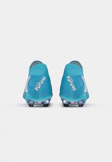 Футбольные бутсы