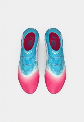 Футбольные бутсы