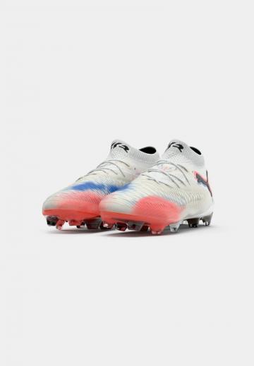 Футбольные бутсы