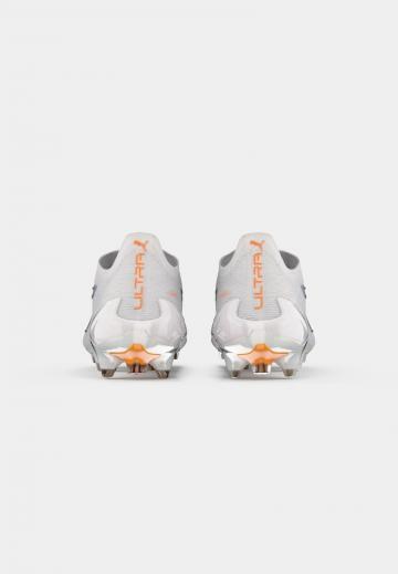 Футбольные бутсы