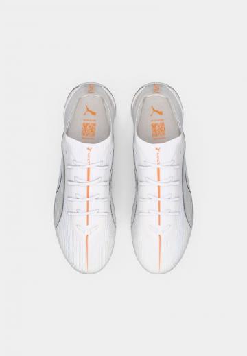 Футбольные бутсы