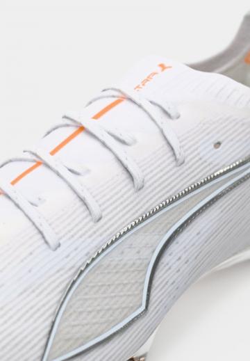 Футбольные бутсы