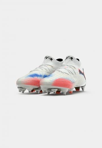 Футбольные бутсы