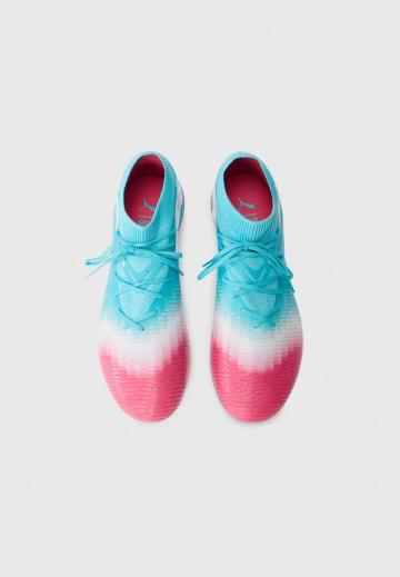 Футбольные бутсы