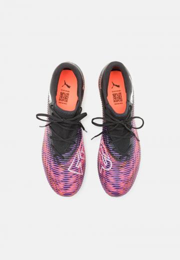 Футбольные бутсы